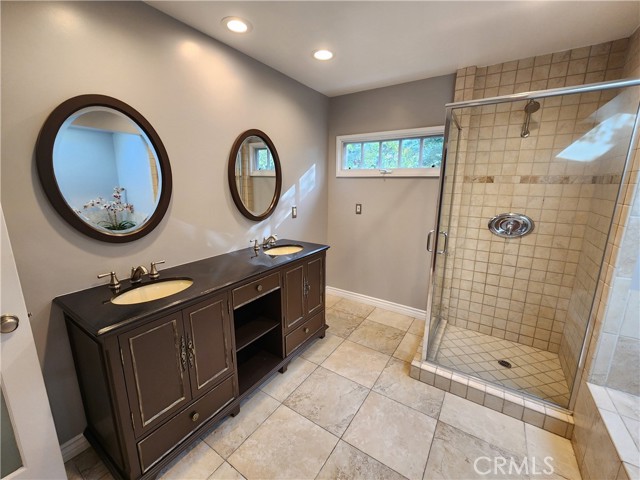 Detail Gallery Image 29 of 34 For 22240 Burton, Canoga Park,  CA 91304 - 4 Beds | 3 Baths