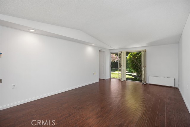 Detail Gallery Image 10 of 40 For 542 via Estrada a,  Laguna Woods,  CA 92637 - 2 Beds | 2 Baths