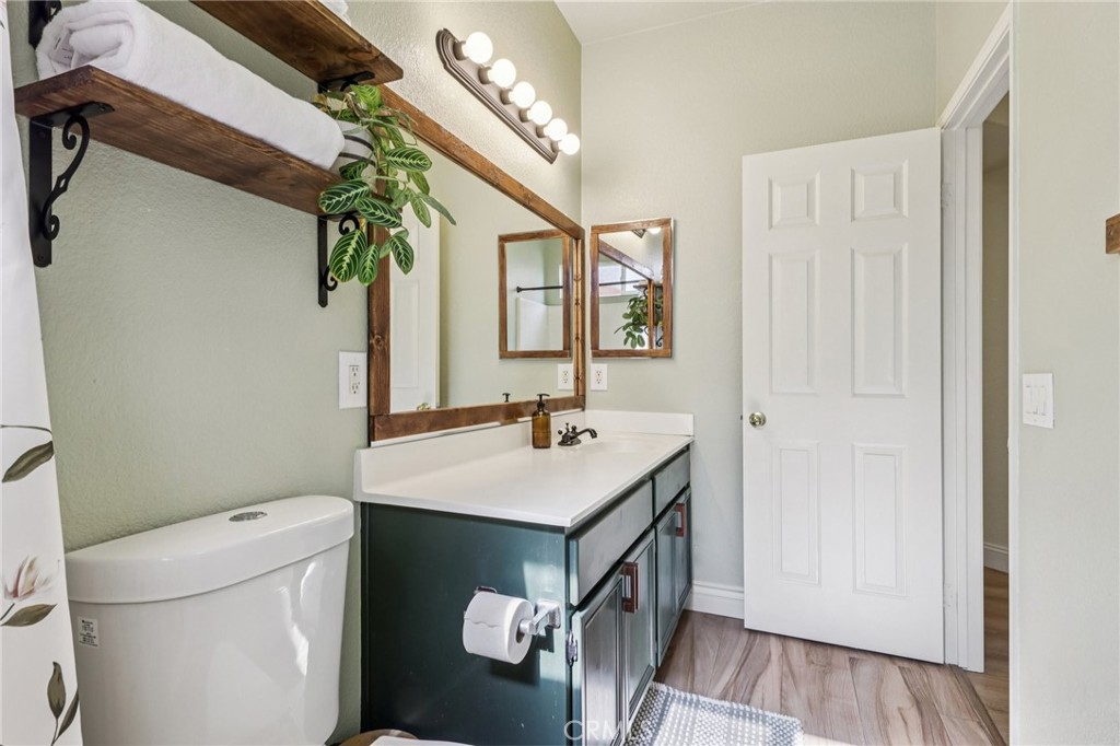 https://media.crmls.org/medias/3bd5560e-a64d-4bc6-b3c0-283a4feb7020.jpg?preset=X-Large