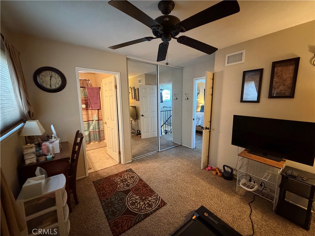 https://media.crmls.org/medias/3bd5da74-f0ee-4ad3-bc23-4d1d9c58e767.jpg?preset=X-Large