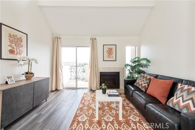 Detail Gallery Image 5 of 24 For 450 E 4th #416,  Santa Ana,  CA 92701 - 2 Beds | 2 Baths