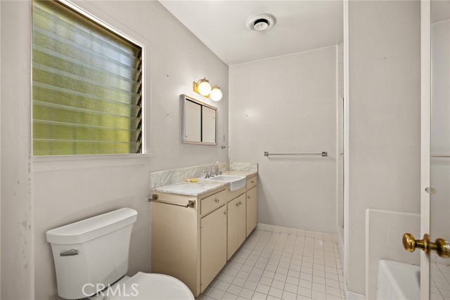 85 S San Rafael Avenue, Pasadena CA: https://media.crmls.org/medias/3bd62b77-c2f2-4ffd-adc6-185dff1e6520.jpg