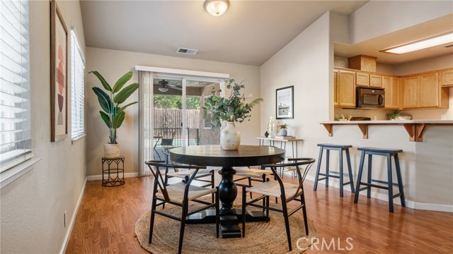 Detail Gallery Image 3 of 38 For 592 Desiree Ln, Chico,  CA 95973 - 4 Beds | 2 Baths