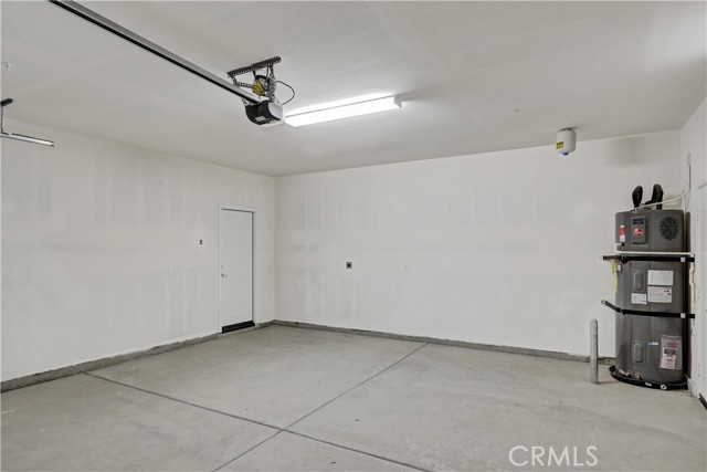 17175 Kent Street, Hesperia CA: https://media.crmls.org/medias/3bd79f9d-9e09-49dc-9c66-43d38b0a84a9.jpg
