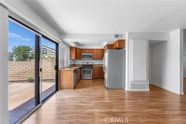 Detail Gallery Image 10 of 31 For 5 Locust, Irvine,  CA 92604 - 3 Beds | 2/1 Baths