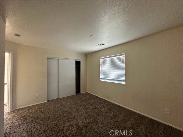 Detail Gallery Image 8 of 31 For 15300 Adobe Way, Moreno Valley,  CA 92555 - 5 Beds | 2/1 Baths