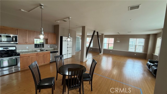 Detail Gallery Image 5 of 15 For 255 W 7th St #15,  San Pedro,  CA 90731 - 0 Beds | 1 Baths