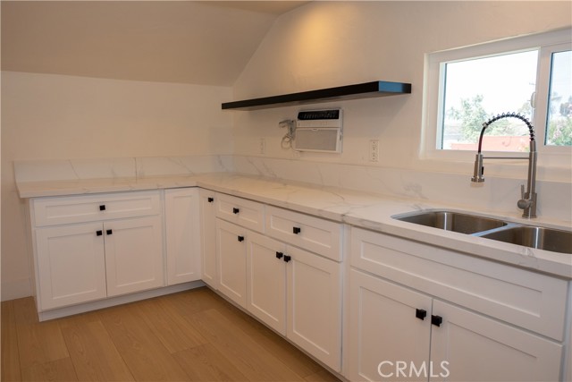 17221 Clark Avenue, Bellflower CA: https://media.crmls.org/medias/3bd9b34a-0dda-46c8-a1fd-9cfa3a63a97a.jpg
