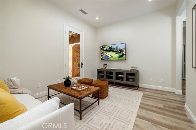 Detail Gallery Image 8 of 47 For 46 Woods Trail, Irvine,  CA 92603 - 5 Beds | 4/1 Baths