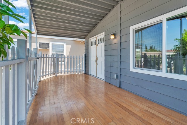1850 W ORANGETHORPE AVE, Fullerton CA: https://media.crmls.org/medias/3bdbbd31-aa63-4dc6-b9dd-d61dbb65faff.jpg