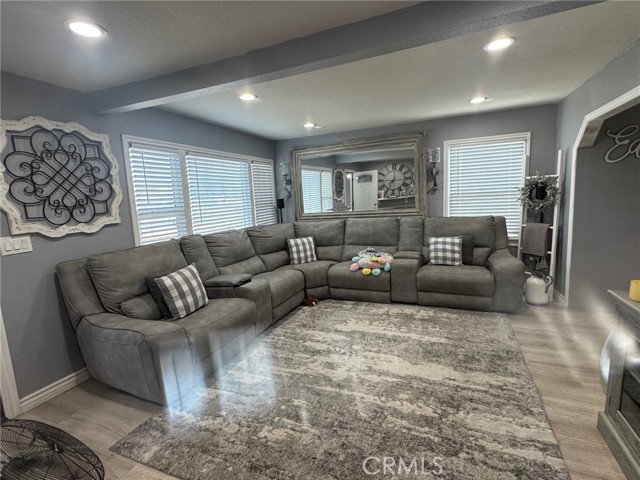 Detail Gallery Image 6 of 29 For 4086 Acacia Ave, Norco,  CA 92860 - 4 Beds | 1 Baths