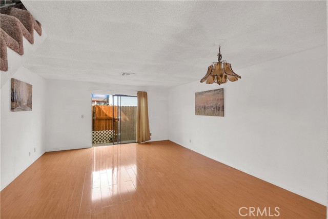 Detail Gallery Image 3 of 11 For 5036 Echo St #29,  Los Angeles,  CA 90042 - 2 Beds | 1/1 Baths