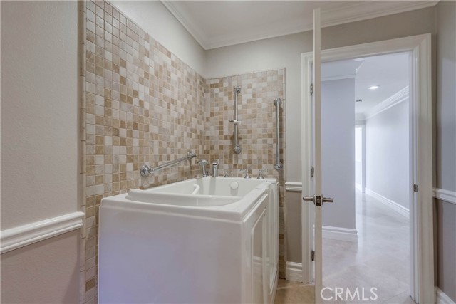 Detail Gallery Image 22 of 45 For 25302 Wilkes Pl, Laguna Hills,  CA 92653 - 5 Beds | 3 Baths