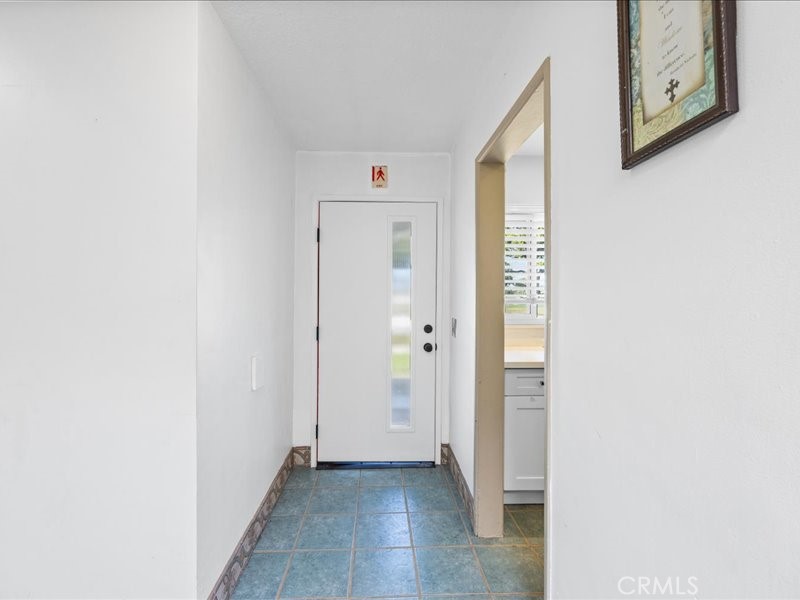 https://media.crmls.org/medias/3bddbf6a-7f15-4b0d-9cee-8aec84e8855d.jpg?preset=X-Large