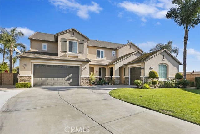 Detail Gallery Image 4 of 58 For 14140 Crystal Pool Ct, Corona,  CA 92880 - 6 Beds | 4/1 Baths