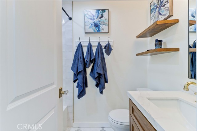 40 Lobelia, Rancho Santa Margarita CA: https://media.crmls.org/medias/3bde8248-4e91-4587-8aac-d85c24cbdc2a.jpg