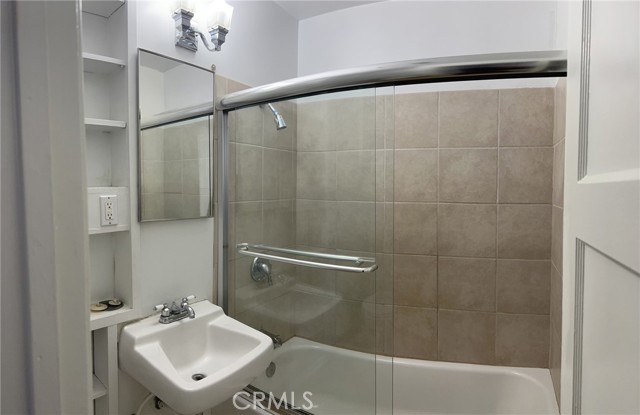690 E Cypress E, Redlands CA: https://media.crmls.org/medias/3bdf3043-766d-405d-86a2-3e2e5d0ee515.jpg