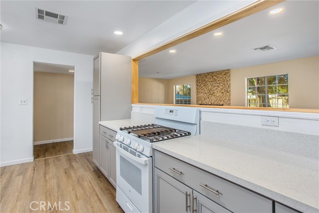 Detail Gallery Image 13 of 27 For 34816 Shasta St, Yucaipa,  CA 92399 - 2 Beds | 1/1 Baths