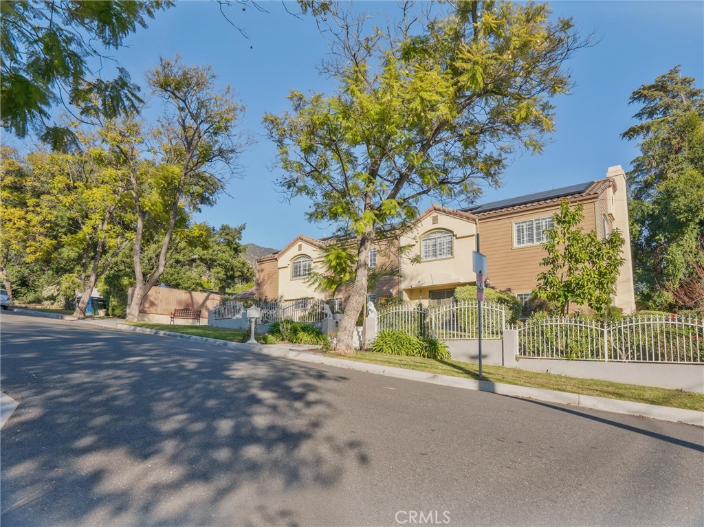 225 N Lima Street Sierra Madre img 9
