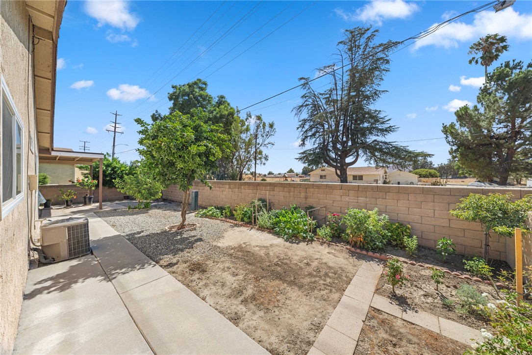 Detail Gallery Image 30 of 38 For 2405 El Rancho Cir, Hemet,  CA 92545 - 2 Beds | 2 Baths