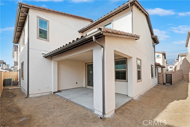 Detail Gallery Image 2 of 31 For 6967 Mallow Dr #3,  Fontana,  CA 92336 - 5 Beds | 3 Baths