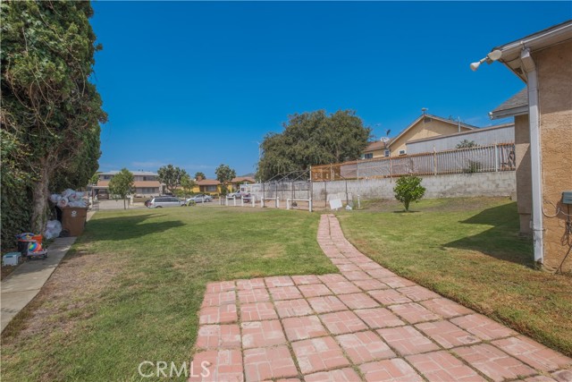 Detail Gallery Image 2 of 25 For 11126 Van Buren Ave, Los Angeles,  CA 90044 - 3 Beds | 2 Baths