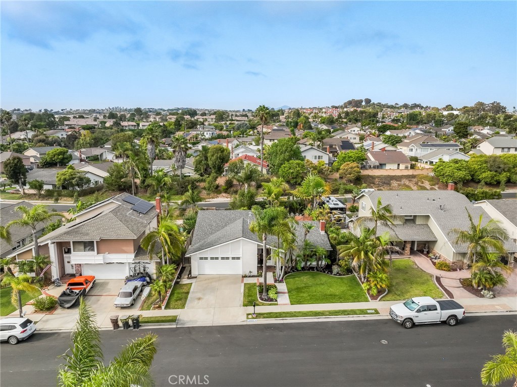 MLS #OC25163941 img 33