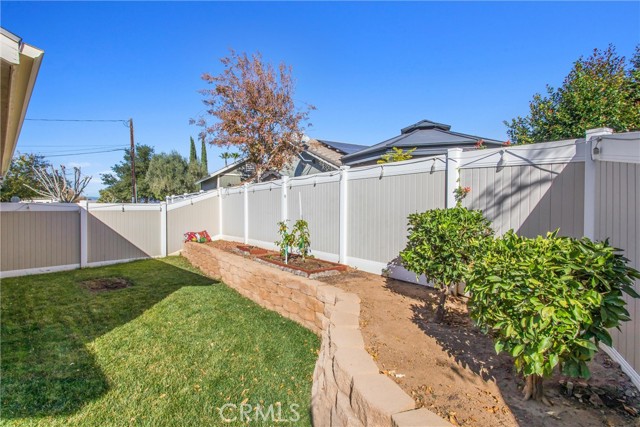 425 Sandalwood, Calimesa CA: https://media.crmls.org/medias/3be1241d-08f9-4509-ab95-bd90c42a162b.jpg