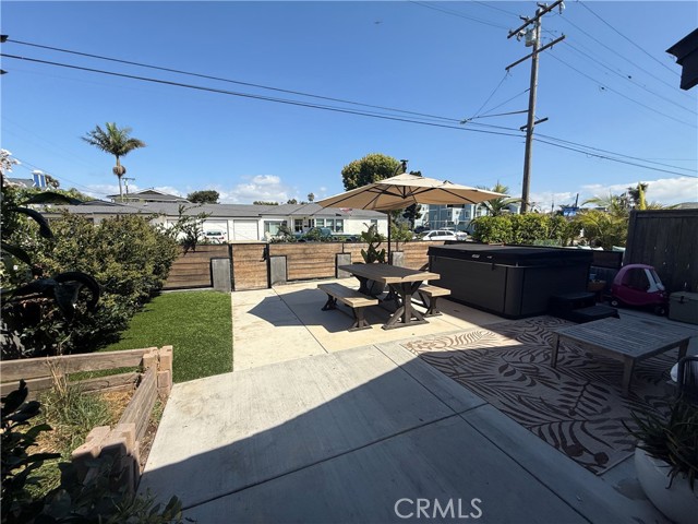 630 Indianapolis Avenue, Huntington Beach CA: https://media.crmls.org/medias/3be2a731-6c0d-4cde-a906-6fc006b3f7cc.jpg