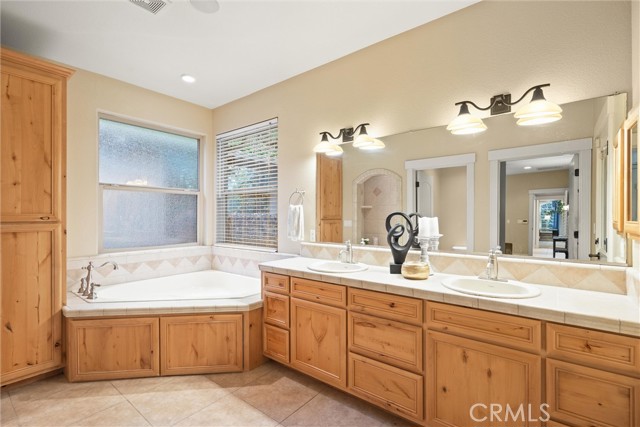 Detail Gallery Image 32 of 44 For 10473 Bogie, Chico,  CA 95928 - 4 Beds | 3 Baths