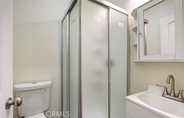 1234 W 37TH Drive, Los Angeles CA: https://media.crmls.org/medias/3be329b5-471f-4af6-8989-322d92908f78.jpg