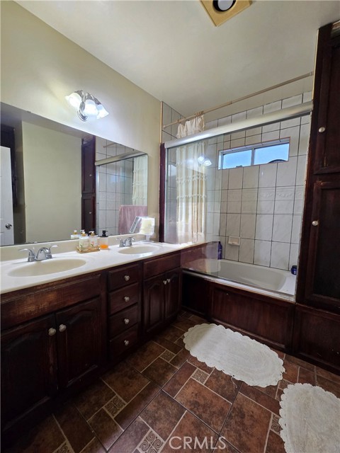 Detail Gallery Image 45 of 51 For 14023 Hubbard St, Sylmar,  CA 91342 - 7 Beds | 4 Baths