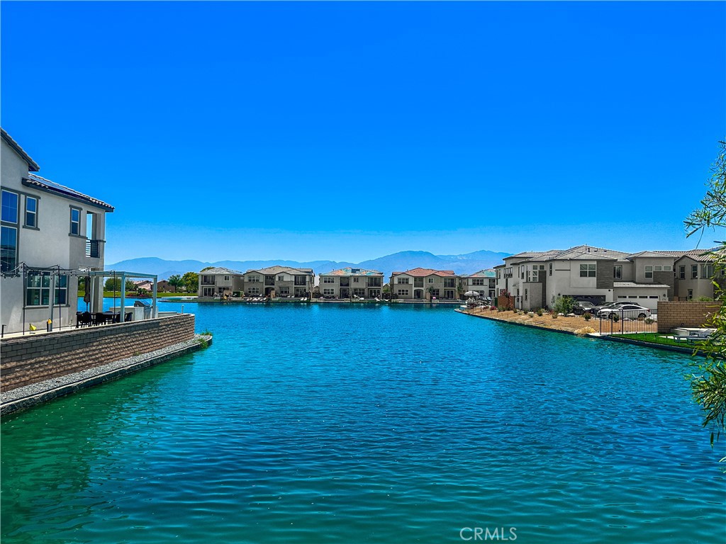https://media.crmls.org/medias/3be42670-d0d7-48ee-bc9c-d50716e38c6f.jpg?preset=X-Large
