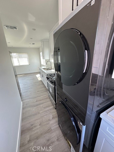 Detail Gallery Image 3 of 11 For 8253 Morse Ave, North Hollywood,  CA 91605 - 3 Beds | 2 Baths