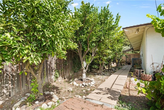 702 Scripps Drive, Claremont CA: https://media.crmls.org/medias/3be54a8f-008c-4be2-b8ff-250af8205892.jpg