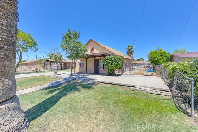 1107 B Street, Brawley CA: https://media.crmls.org/medias/3be58426-cef1-4e98-9e66-f885e5219b92.jpg