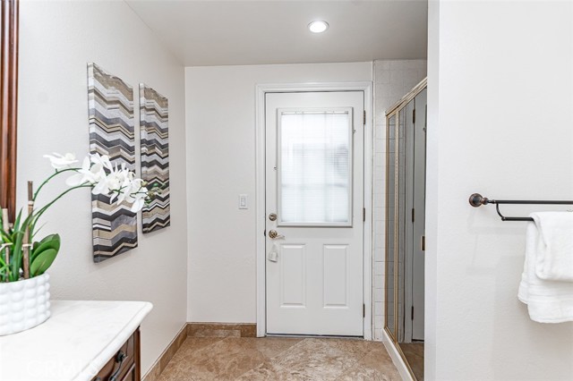 756 N Malden Avenue, Fullerton CA: https://media.crmls.org/medias/3be5a3e9-47f7-4dcc-b98d-434ceafd2e8e.jpg