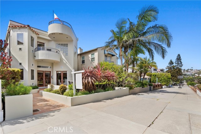 329 5th Street, Manhattan Beach, California 90266, 4 Bedrooms Bedrooms, ,2 BathroomsBathrooms,Residential,Sold,5th,SB23223879