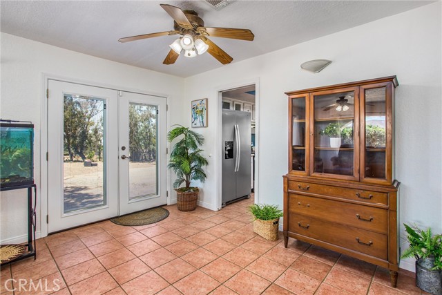 32272 Florida Avenue, Mentone CA: https://media.crmls.org/medias/3be653fd-4074-47dc-874d-f71e1e836b6f.jpg