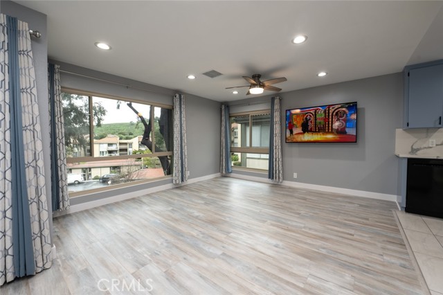 Detail Gallery Image 6 of 21 For 254 Sequoia Ct #36,  Thousand Oaks,  CA 91360 - 1 Beds | 1 Baths