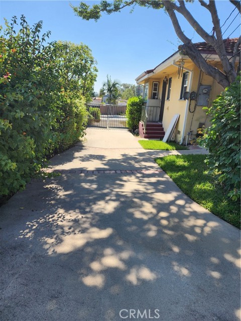 Image 7 of 26 For 226 Mauna Loa Drive