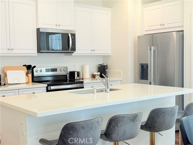 8543 Midway Lane, Chino CA: https://media.crmls.org/medias/3be8d6fb-2aae-4e5f-b073-c0b7da277bf5.jpg
