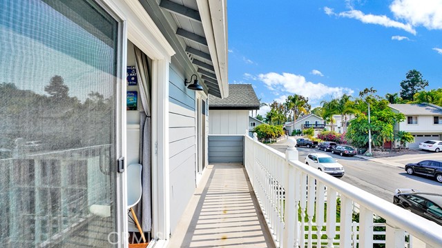 32956 Calle Del Tesoro, San Juan Capistrano CA: https://media.crmls.org/medias/3beadbba-5547-4e86-95a8-94cf75f068d2.jpg