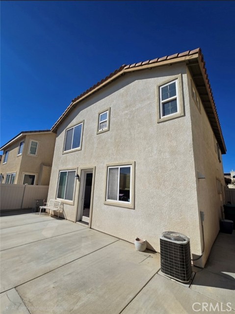 Detail Gallery Image 6 of 39 For 912 Anser Ln, Beaumont,  CA 92223 - 4 Beds | 2/1 Baths