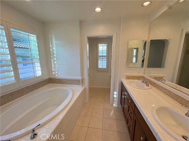 Detail Gallery Image 13 of 28 For 865 Sunset Pl, Diamond Bar,  CA 91765 - 4 Beds | 3 Baths