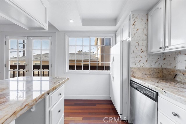 Detail Gallery Image 16 of 35 For 1515 Artesia #2,  Manhattan Beach,  CA 90266 - 2 Beds | 3 Baths