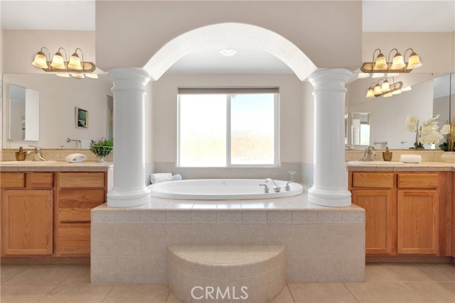 19410 Allegheny Court, Apple Valley CA: https://media.crmls.org/medias/3bed0c84-fb64-41af-85b3-556313599ddd.jpg