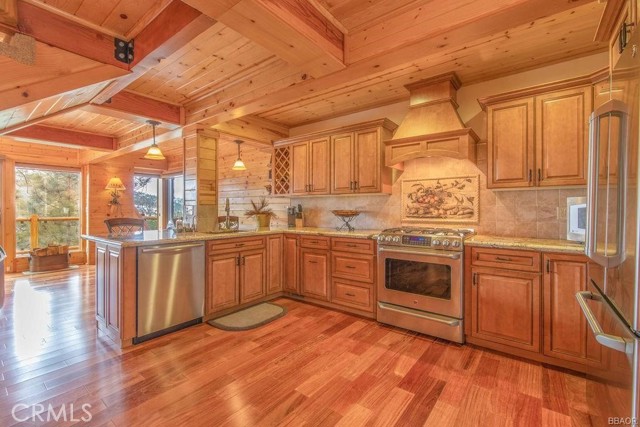 Detail Gallery Image 18 of 43 For 43478 Sheephorn Rd, Big Bear Lake,  CA 92315 - 3 Beds | 2 Baths
