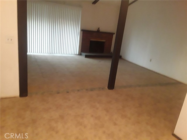 Detail Gallery Image 6 of 13 For 2248 Arrowhead Ave, Rialto,  CA 92377 - 5 Beds | 2 Baths