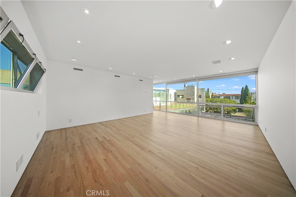 MLS #NP25234385 image #22